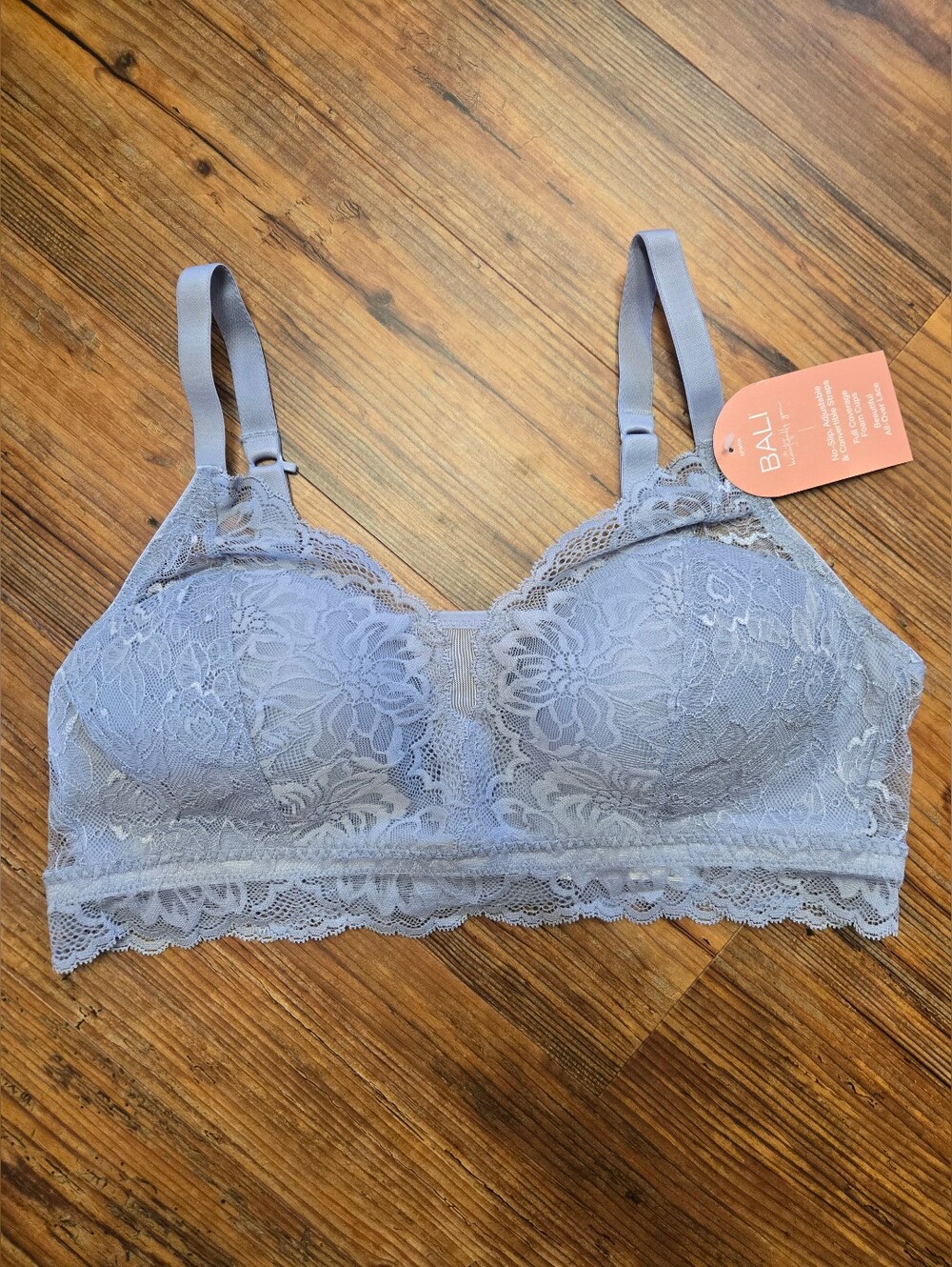Bra Bali M Lavender Nwt beautiful no slip adj. straps soft lace thin cups